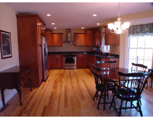 D Amberleaf Way Southwick, MA 01077 - Photo 4 of 9 Gallery Image 4