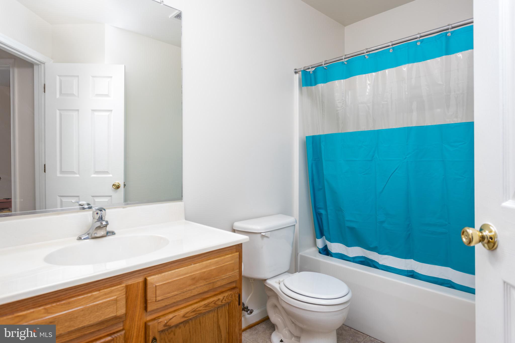 123 North Marshall Street Ranson, WV 25438 - Photo 26 of 28 Upper-level full bath