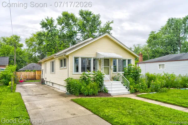 $199,900 | 367 West Otis Avenue, Hazel Park, MI 48030