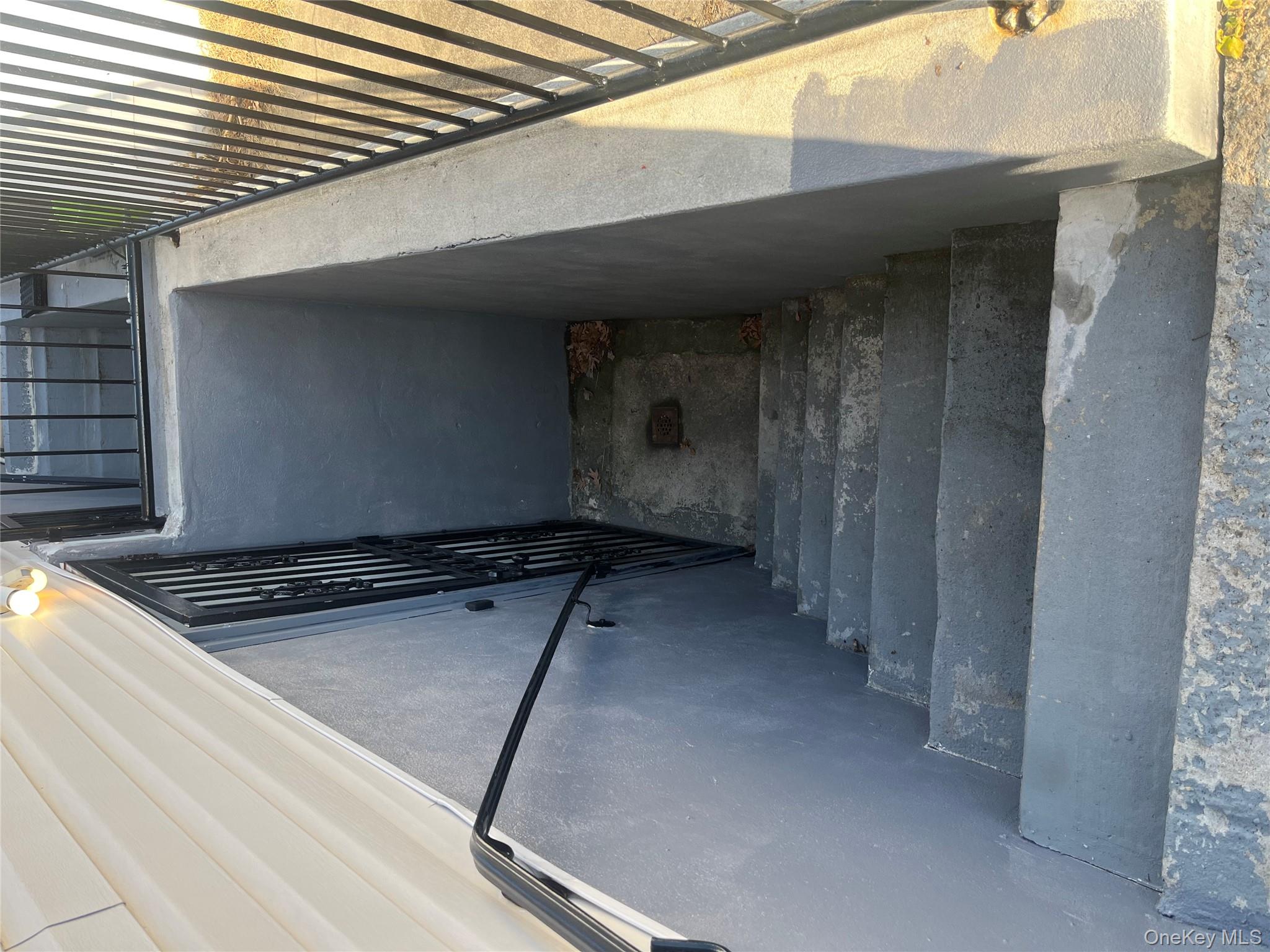 137-15 220th Place Queens, NY 11413 - Photo 28 of 28 a view of entryway