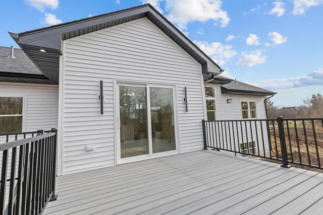 $665,000 | 5611 N Vista, Unit 5611, Janesville, WI 53548