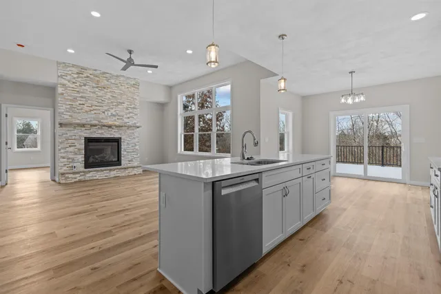 $660,000 | 5611 N Vista, Unit 5611, Janesville, WI 53548