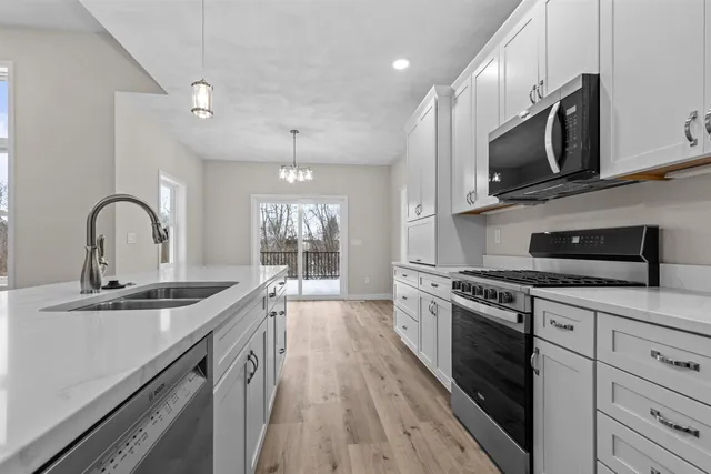 $660,000 | 5611 N Vista, Unit 5611, Janesville, WI 53548