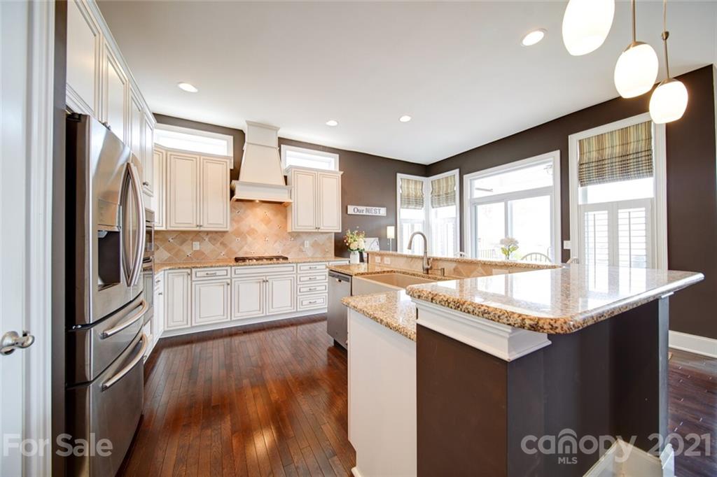 15624 Lake Ridge Road Charlotte, NC 28278 - Photo 18 of 48 Gallery Image 18