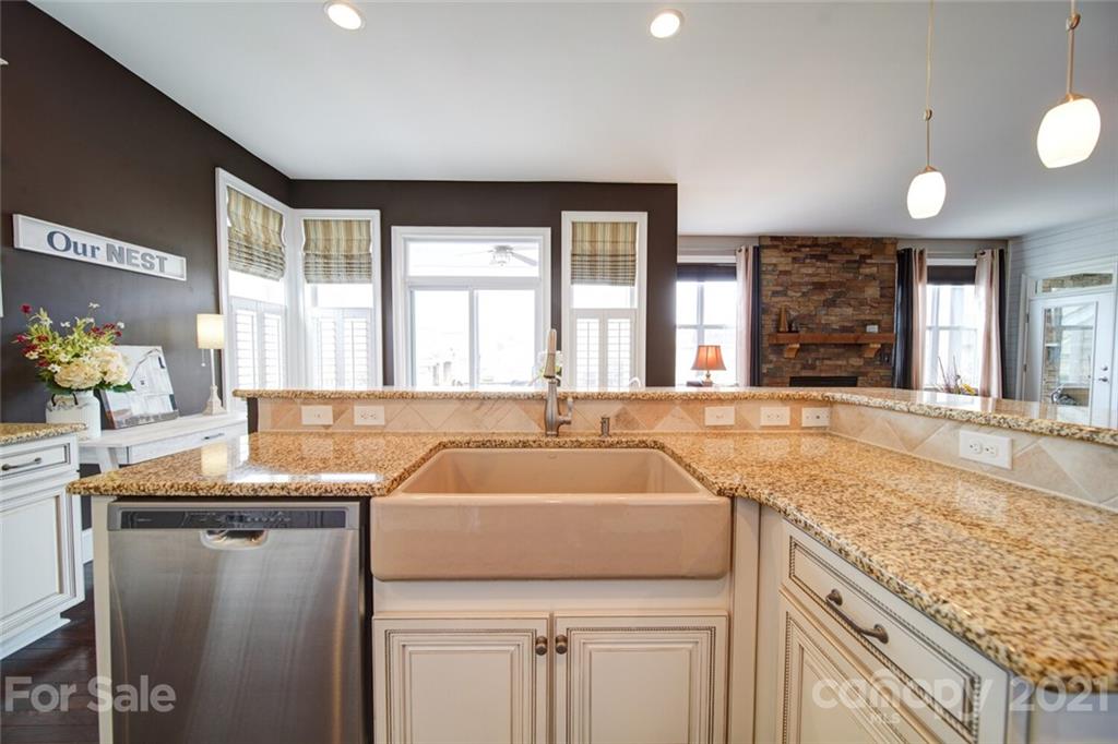 15624 Lake Ridge Road Charlotte, NC 28278 - Photo 20 of 48 Gallery Image 20