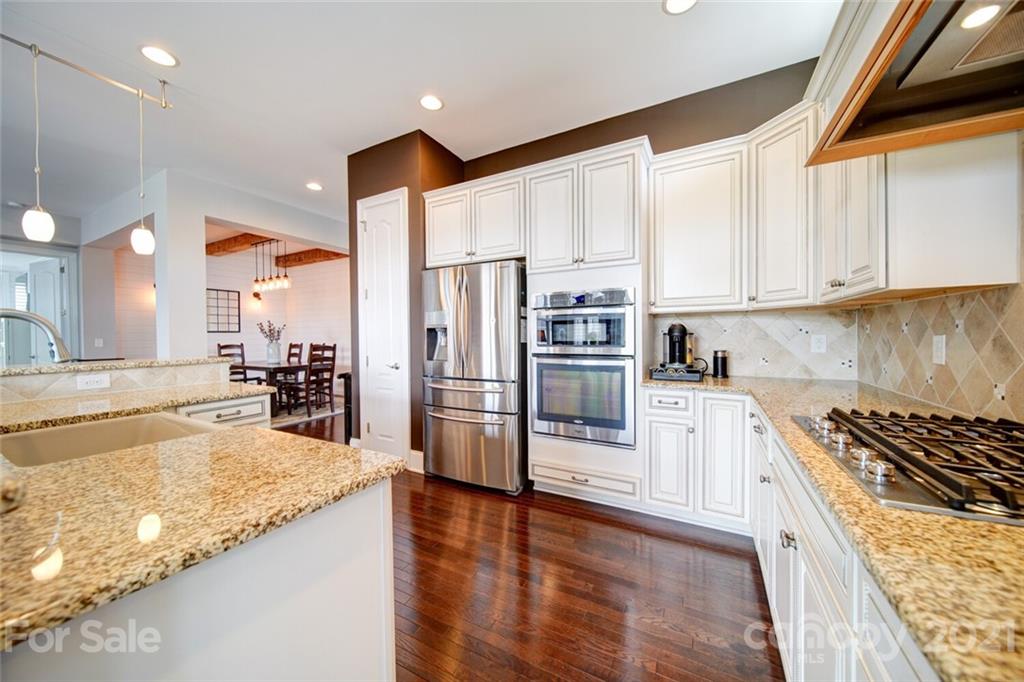 15624 Lake Ridge Road Charlotte, NC 28278 - Photo 22 of 48 Gallery Image 22