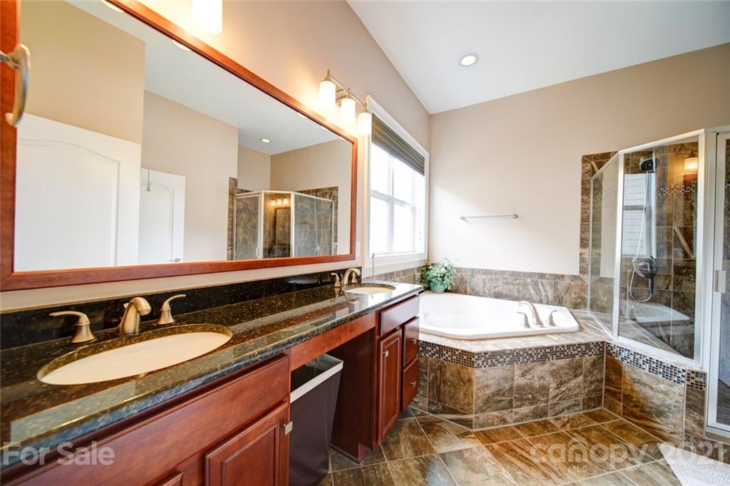15624 Lake Ridge Road Charlotte, NC 28278 - Photo 30 of 48 Gallery Image 30