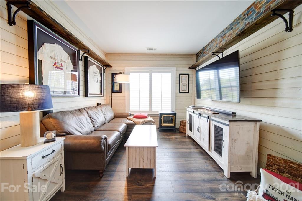 15624 Lake Ridge Road Charlotte, NC 28278 - Photo 36 of 48 Gallery Image 36