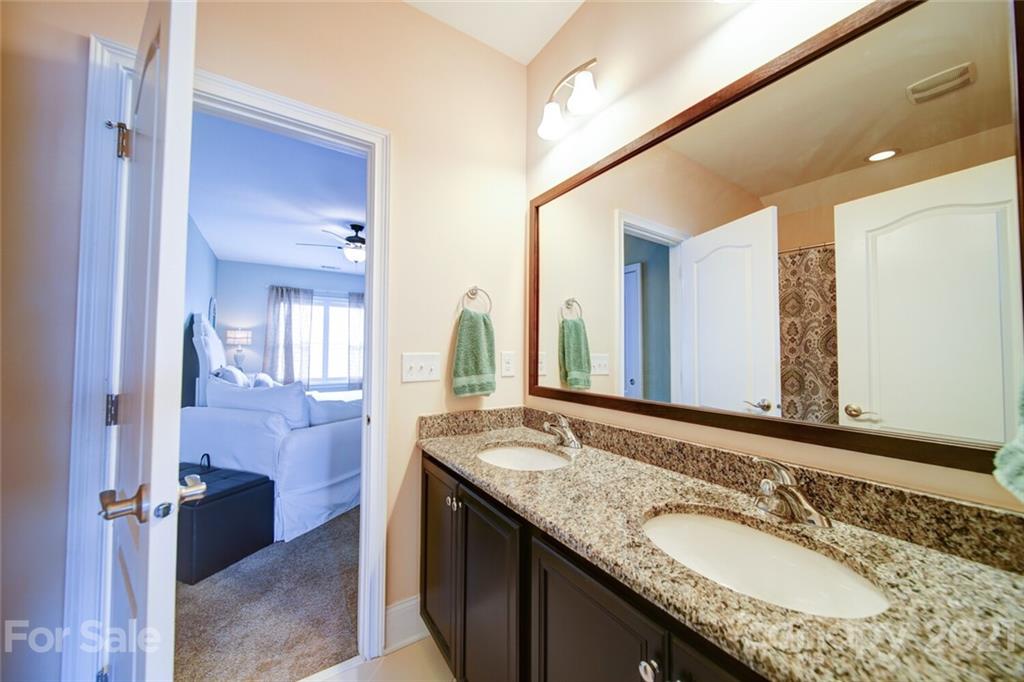 15624 Lake Ridge Road Charlotte, NC 28278 - Photo 39 of 48 Gallery Image 39
