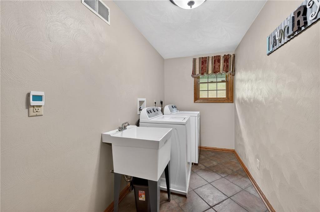 121 Spillway Lane Butler, PA 16001 - Photo 21 of 50