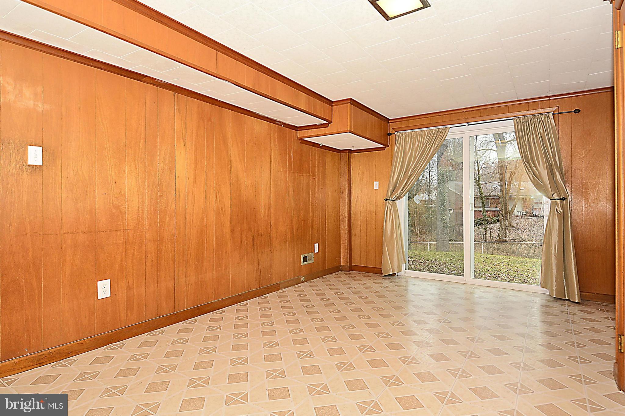908 North Belgrade Road Silver Spring, MD 20902 - Photo 21 of 30 Den