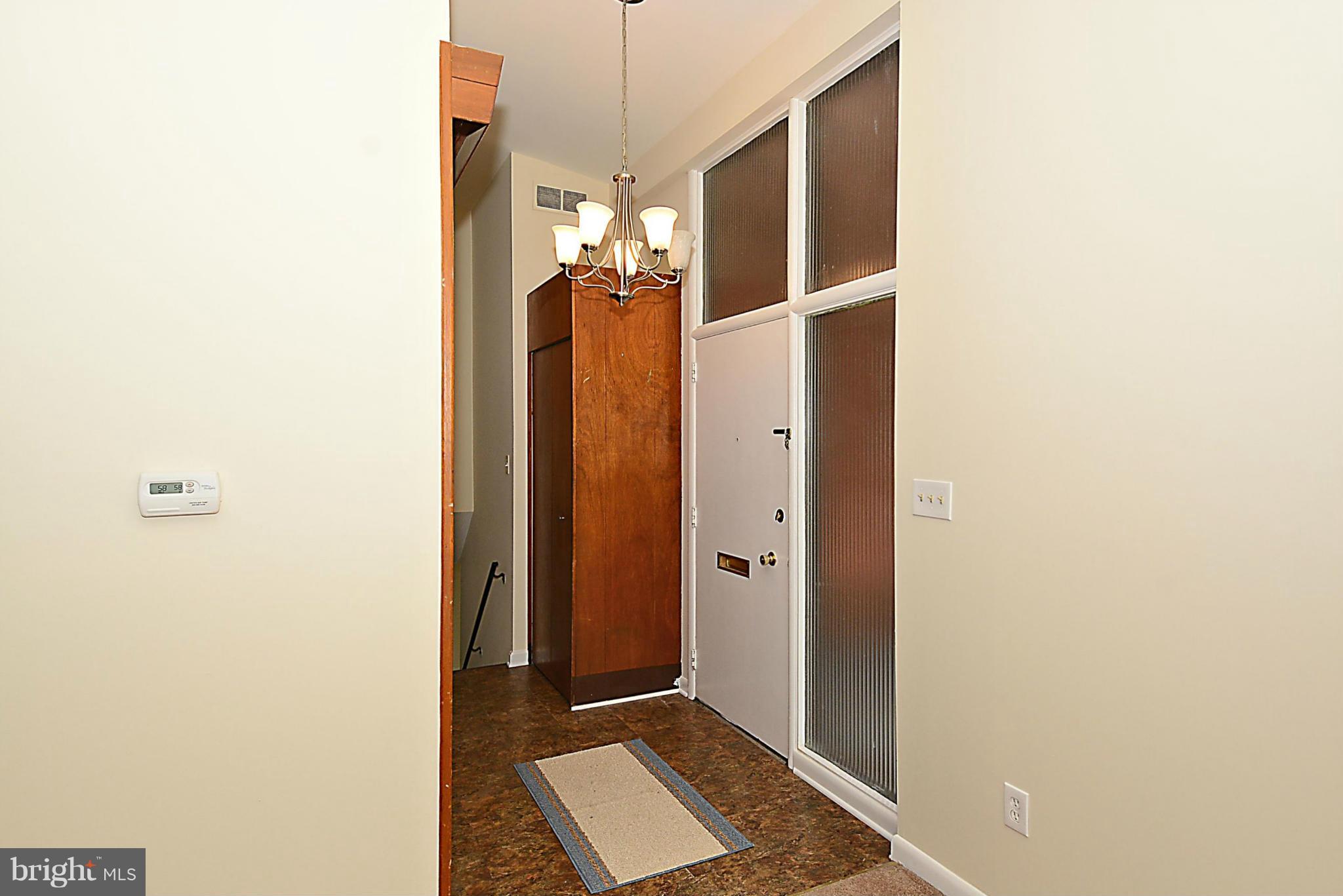 908 North Belgrade Road Silver Spring, MD 20902 - Photo 4 of 30 Front Hall