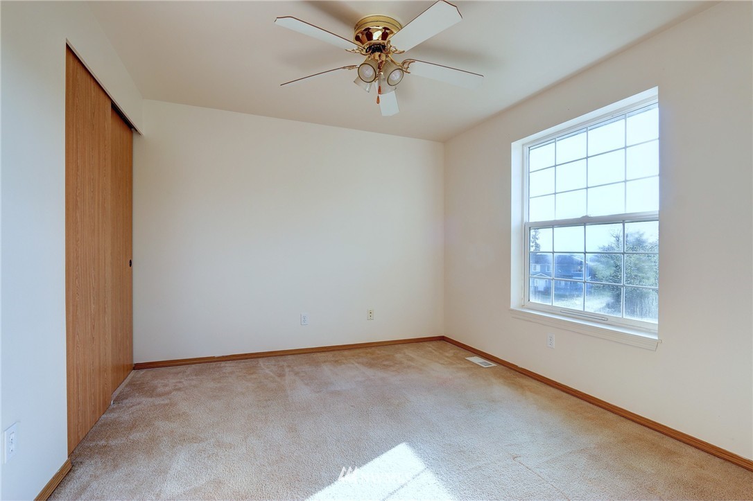 1828 Curt Rudolph Road Northeast Poulsbo, WA 98370 - Photo 11 of 15 Gallery Image 11