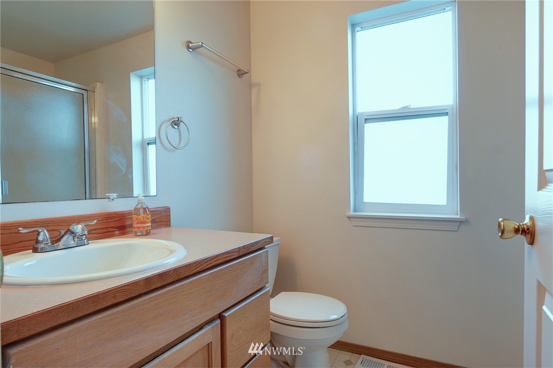 1828 Curt Rudolph Road Northeast Poulsbo, WA 98370 - Photo 12 of 15 Gallery Image 12