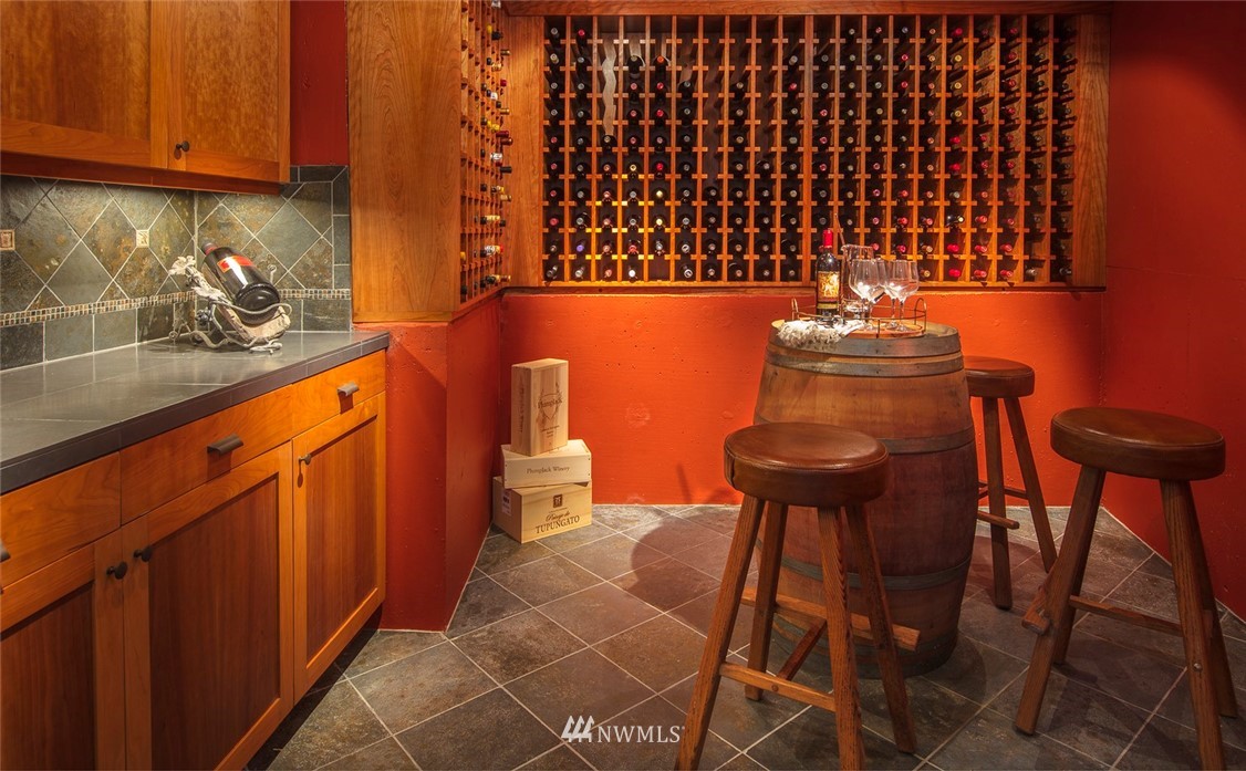 11940 Riviera Place Northeast Seattle, WA 98125 - Photo 21 of 25 Gallery Image 21