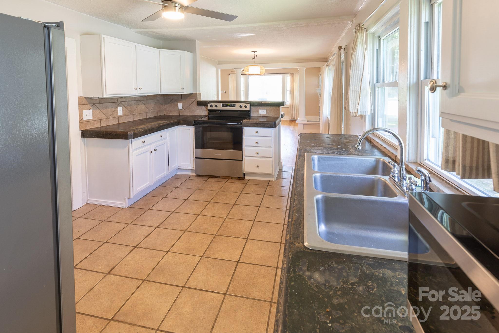 58 Oakley Road Asheville, NC 28803 - Photo 8 of 22 Gallery Image 8