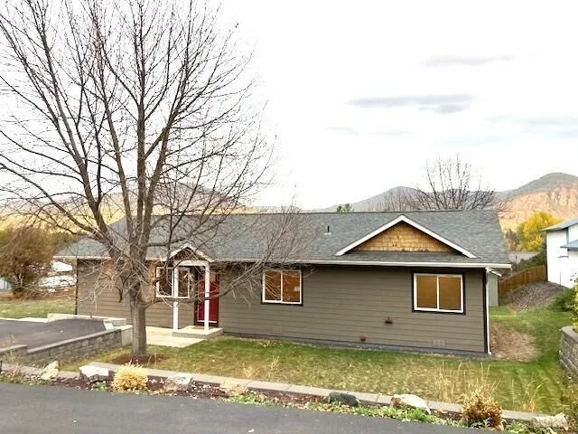 $360,000 | 902 North West Street, Chewelah, WA 99109