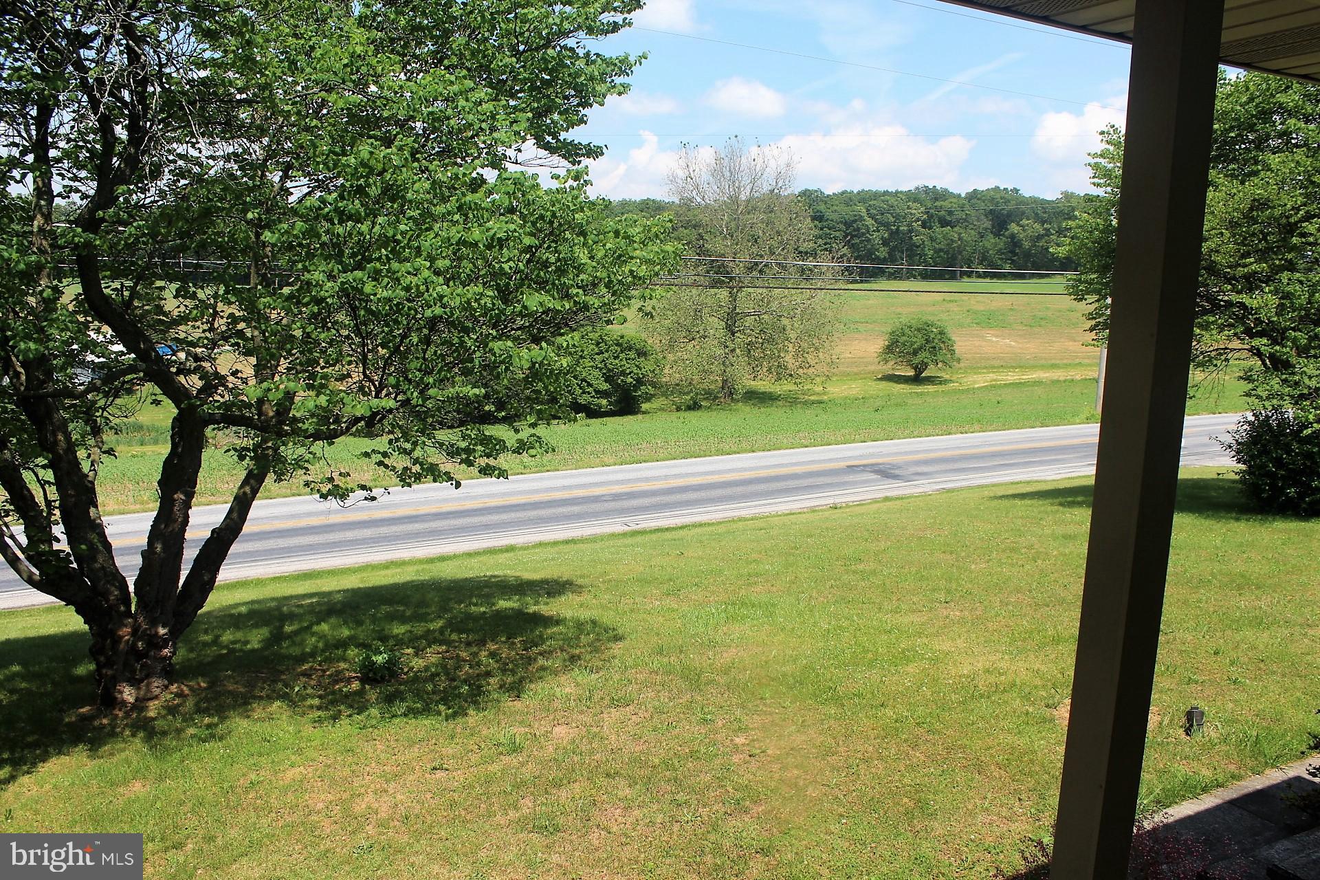 2283 Black Rock Road Hanover, PA 17331 - Photo 23 of 34 MIDDLE LEVEL BATH - WALK IN SHOWER