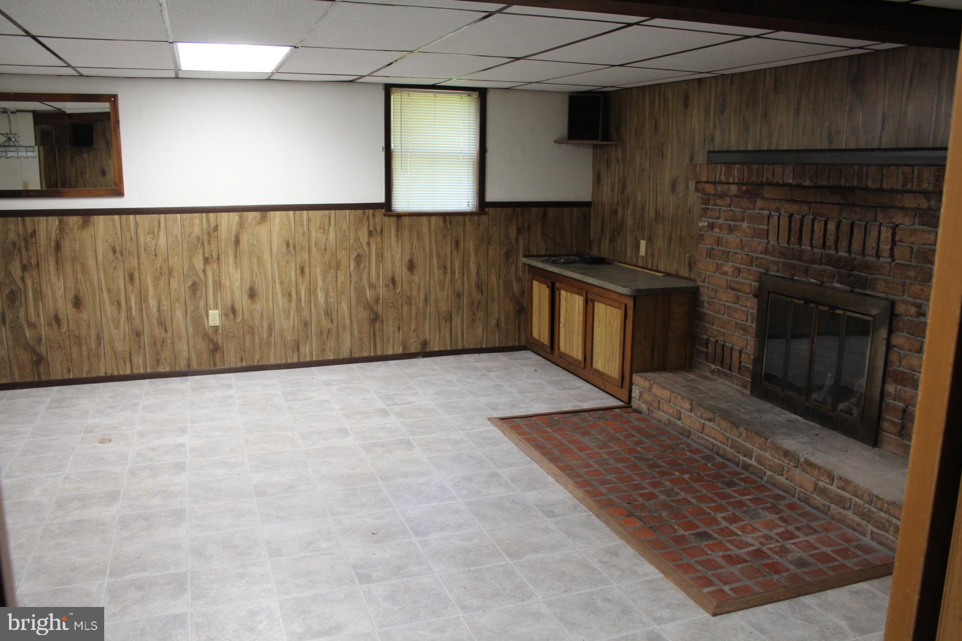 2283 Black Rock Road Hanover, PA 17331 - Photo 29 of 34 FAMILYROOM