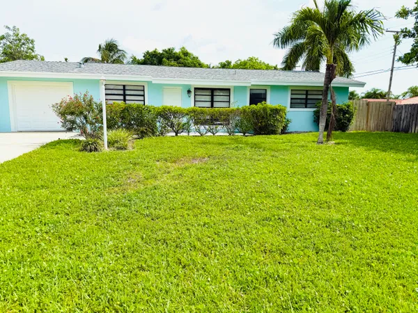 $4,300 | 477 Northeast 35th Street, Boca Raton, FL 33431
