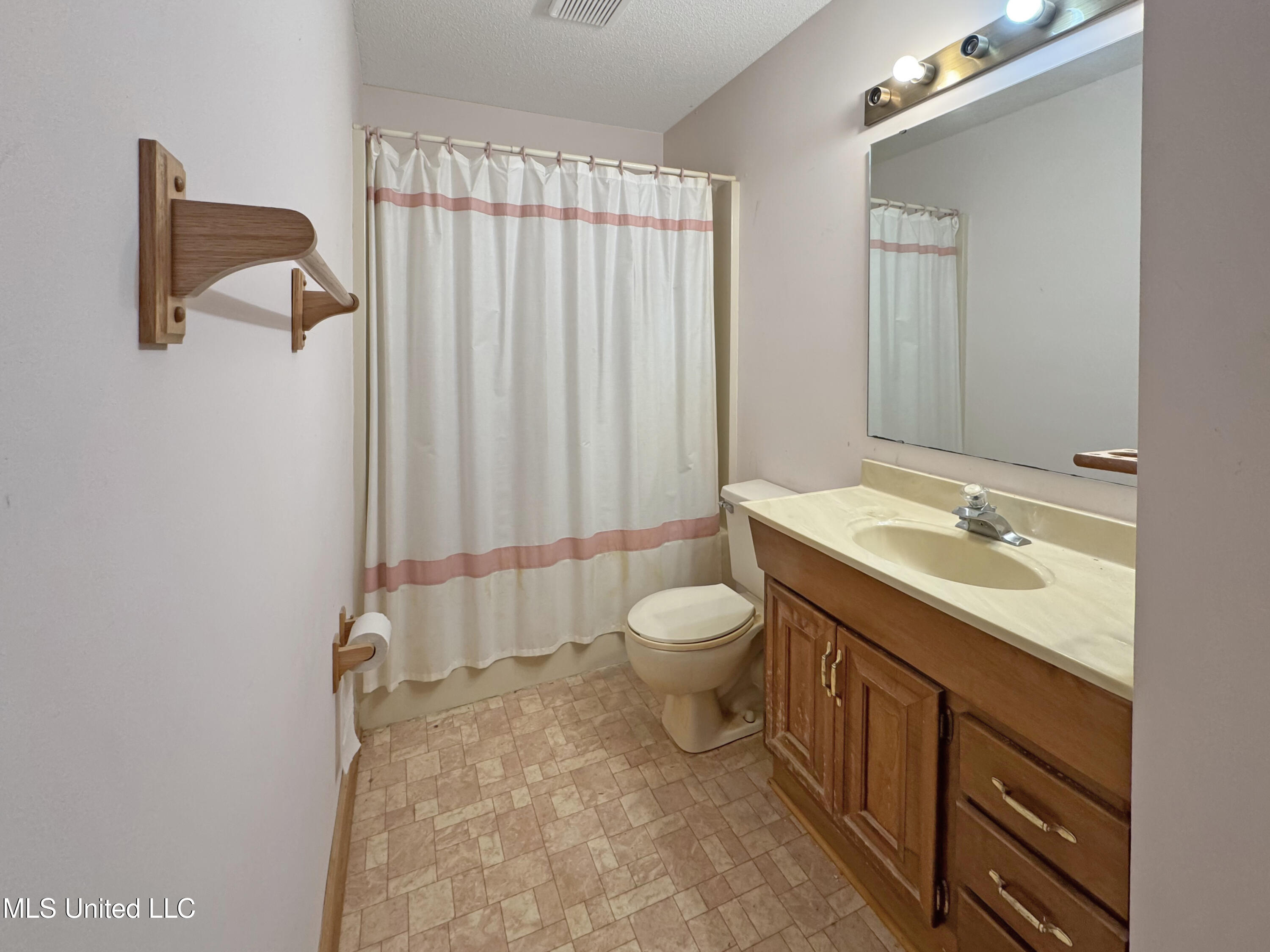 237 Liles Road Holly Springs, MS 38635 - Photo 11 of 22 IMG_1759