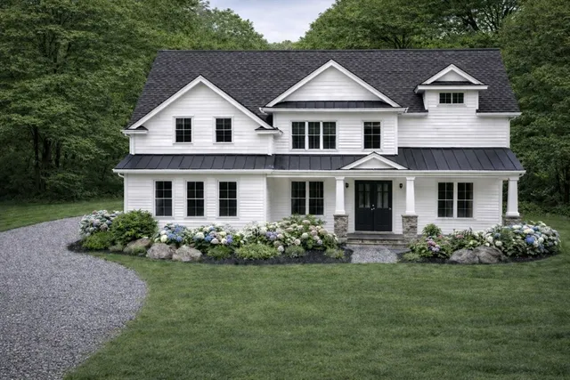 $1,999,900 | 4 Emerald Drive, Hopkinton, MA 01748