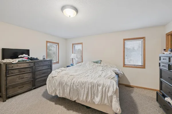 $375,000 | 1528 Shorehaven Court, Menomonie, WI 54751