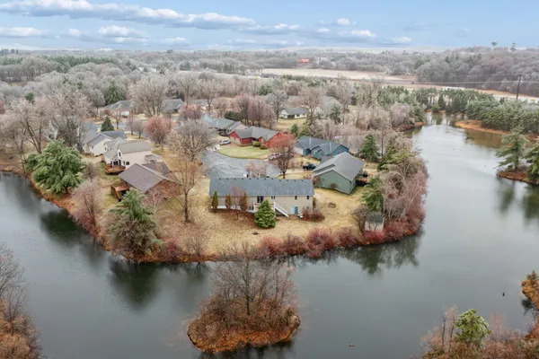 $375,000 | 1528 Shorehaven Court, Menomonie, WI 54751