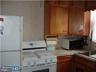 7247 Brent Road Upper Darby, PA 19082 - Photo 6 of 11 Kitchen