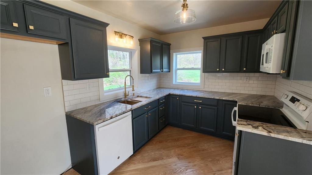 176 Duncan Road Harrisville, PA 16038 - Photo 16 of 48 gorgeous kitchen