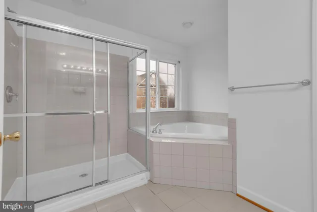 $380,000 | 3510 Carriage Walk Lane, Unit 29C, Laurel, MD 20724