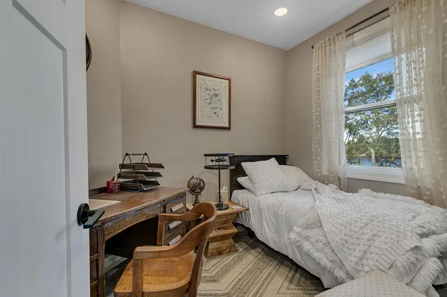 $899,000 | 20638 121st Street Northeast, New London, MN 56273