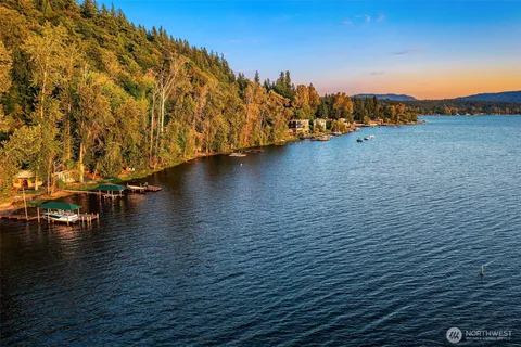 $829,000 | 23-yurt East Lake Sammamish Parkway Northeast, Sammamish, WA 98074