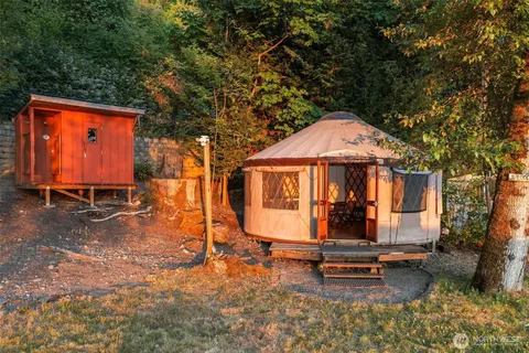 $829,000 | 23-yurt East Lake Sammamish Parkway Northeast, Sammamish, WA 98074