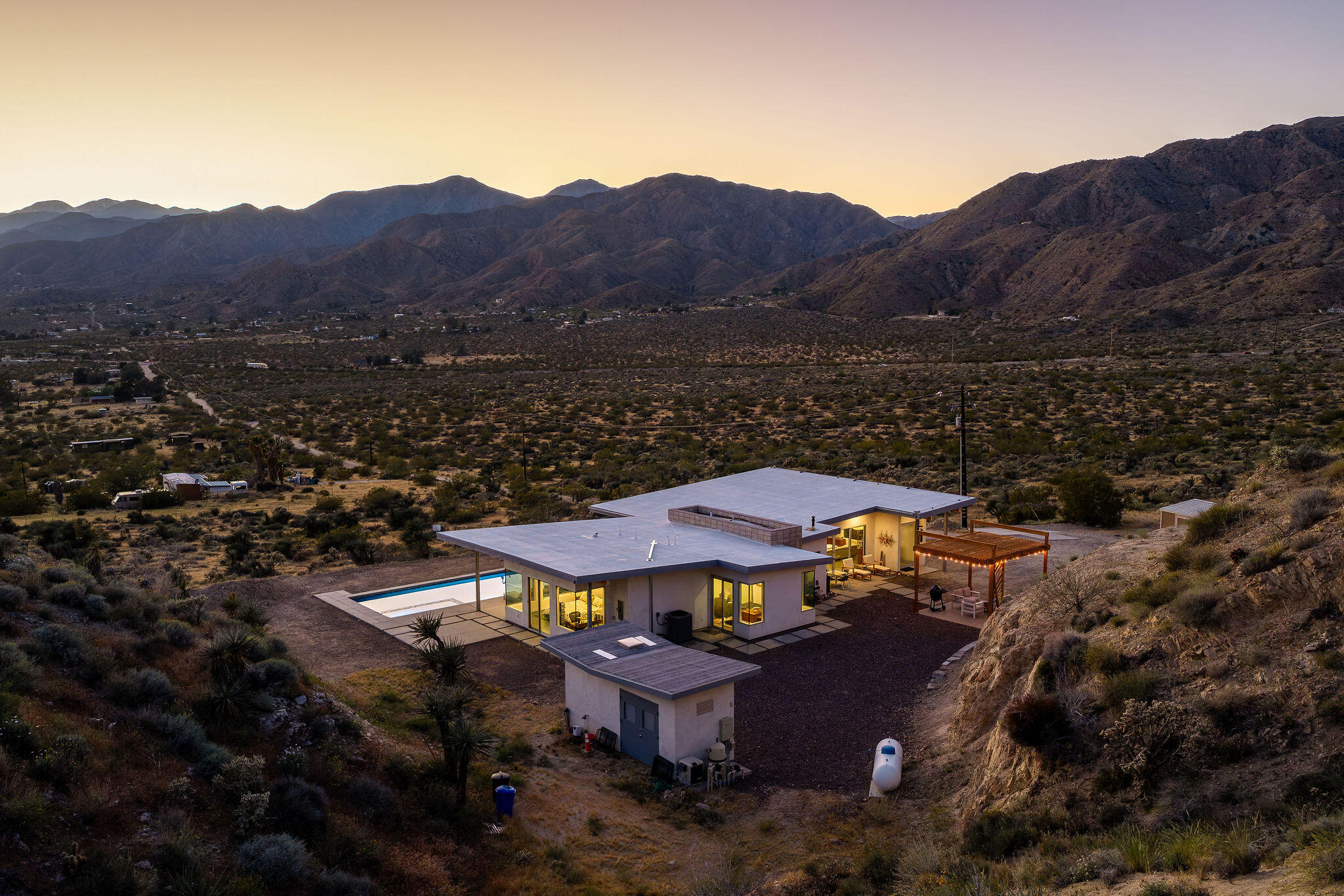 53145 Northridge Road Morongo Valley, CA 92256 - Photo 46 of 48 a view of a city with a lake