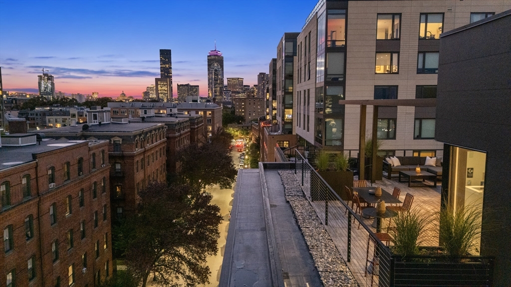 595 Albany Street, Unit 302 Boston, MA 02118 - Photo 23 of 28