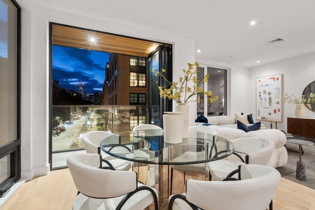 595 Albany Street, Unit 302 Boston, MA 02118 - Photo 8 of 28