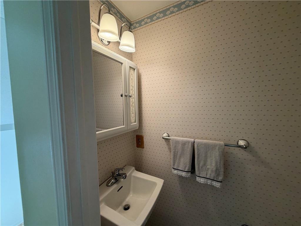 216 Quail Run Road Venetia, PA 15367 - Photo 22 of 28 Half bath on the first floor.