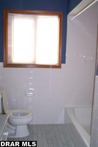 17680 Beech Daly Road Romulus, MI 48174 - Photo 8 of 12 20016296-7.JPG