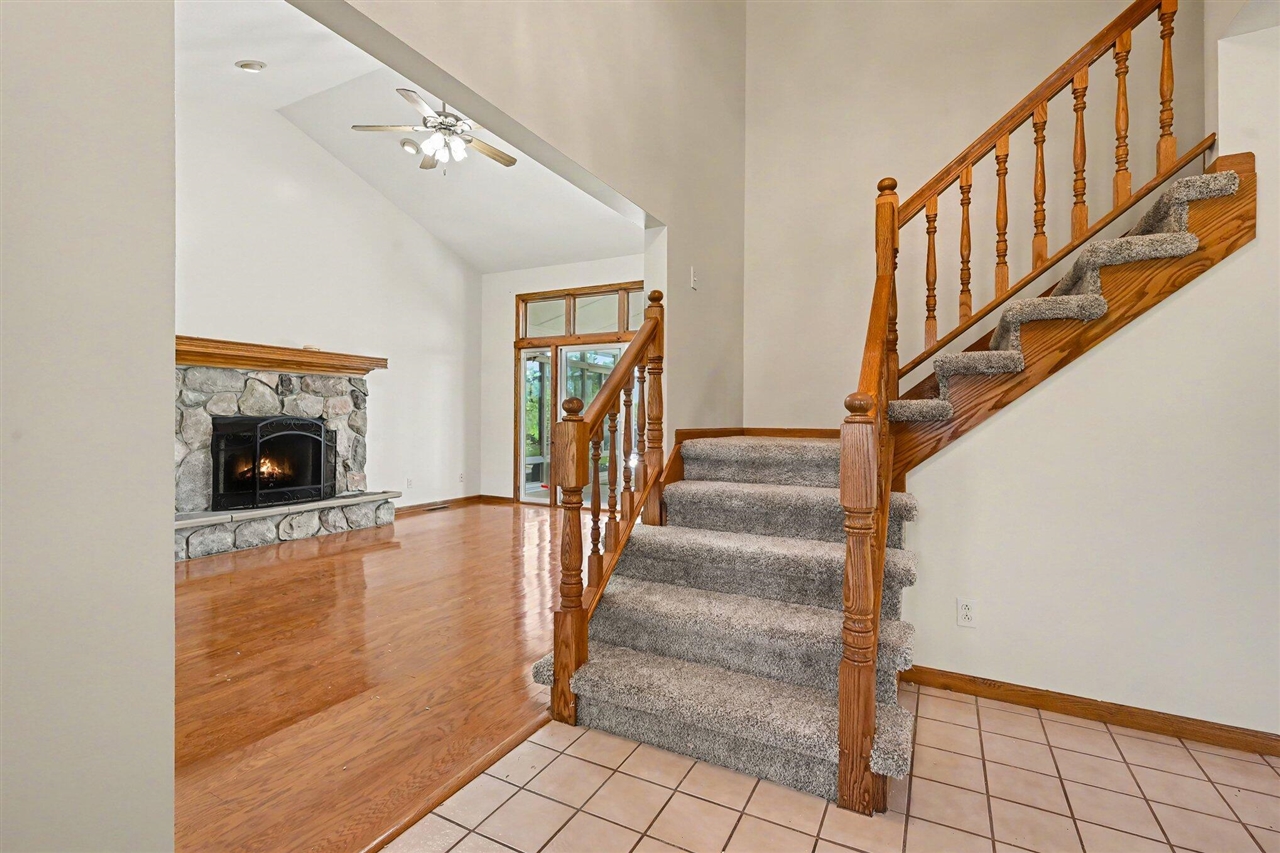 14 Blue Stone Ridge Battle Creek, MI 49014 - Photo 8 of 33