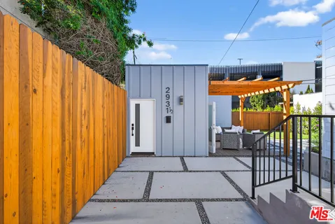 $1,449,000 | 2931 South Bronson Avenue, Los Angeles, CA 90018