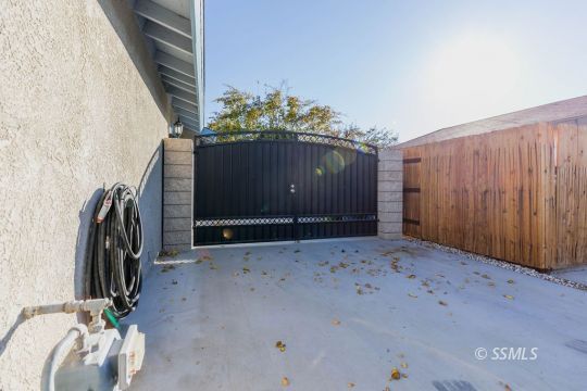 807 White Oak Drive Ridgecrest, CA 93555 - Photo 5 of 30 Gallery Image 5