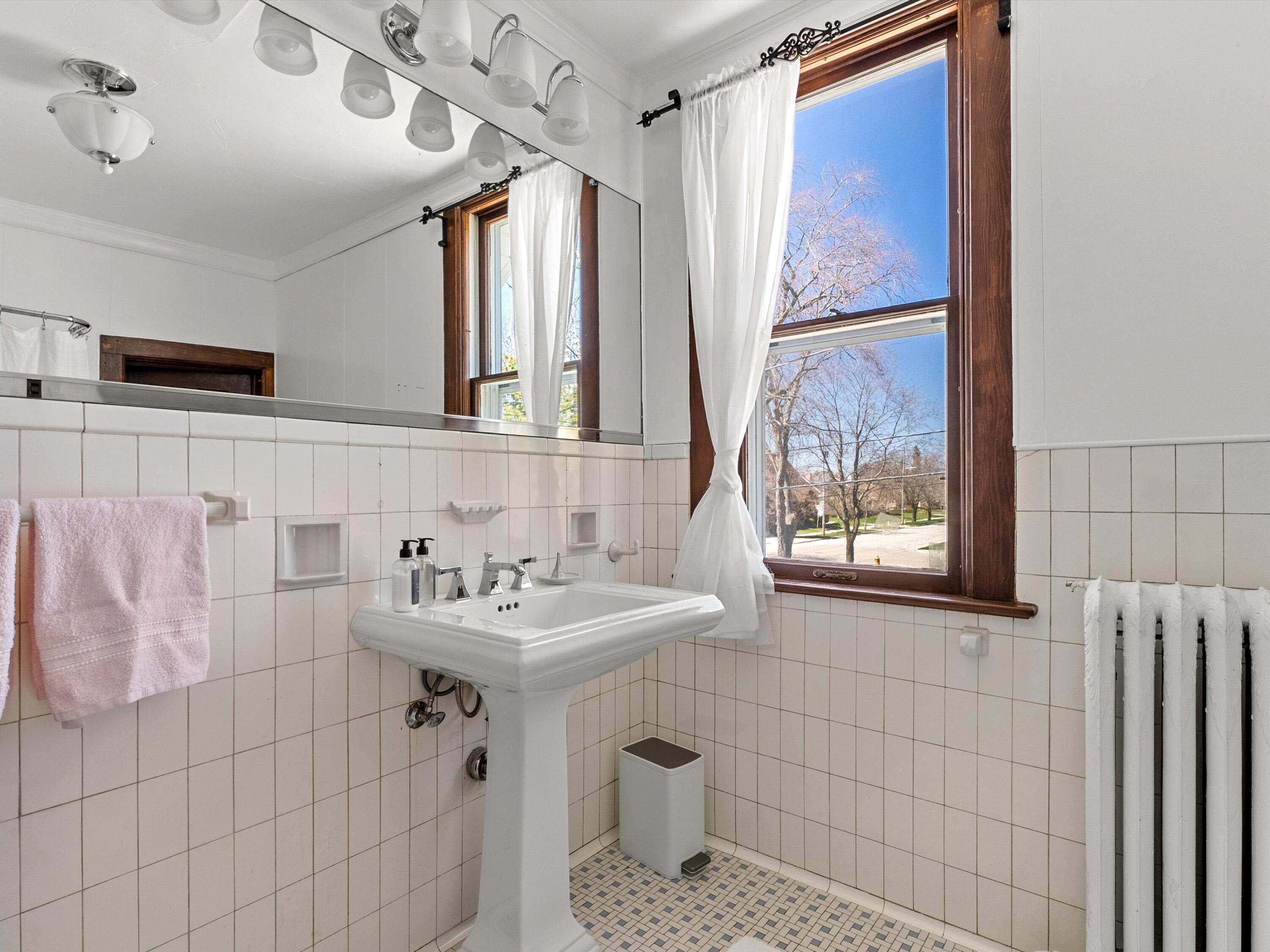 2409 Washington Street Two Rivers, WI 54241 - Photo 25 of 30 35-2190697_00792