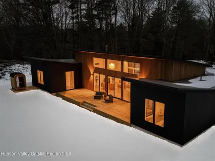 $1,715,000 | 11 Franklin Lane, Accord, NY 12404