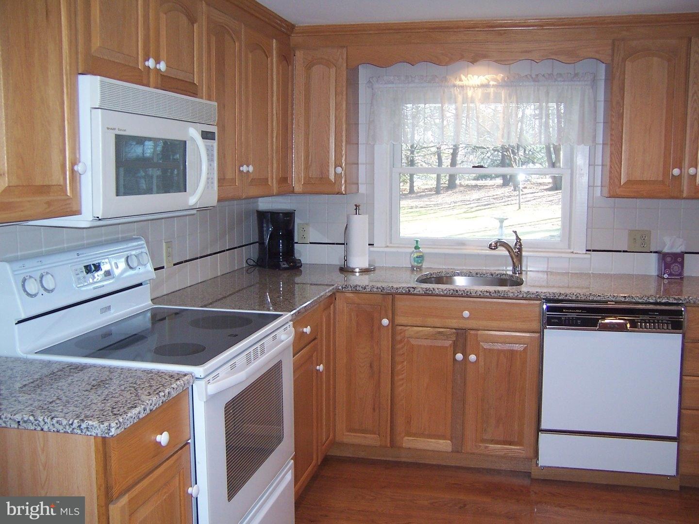 2196 North Pleasantview Road Pottstown, PA 19464 - Photo 3 of 25 Gallery Image 3