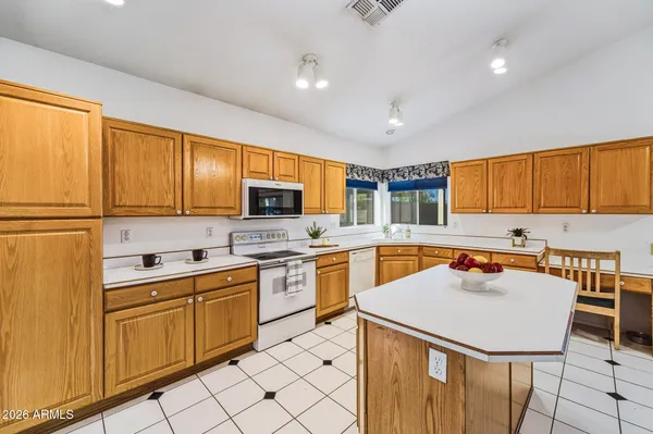 $679,000 | 16840 South 36th Place, Phoenix, AZ 85048