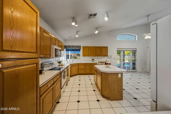 $699,000 | 16840 South 36th Place, Phoenix, AZ 85048