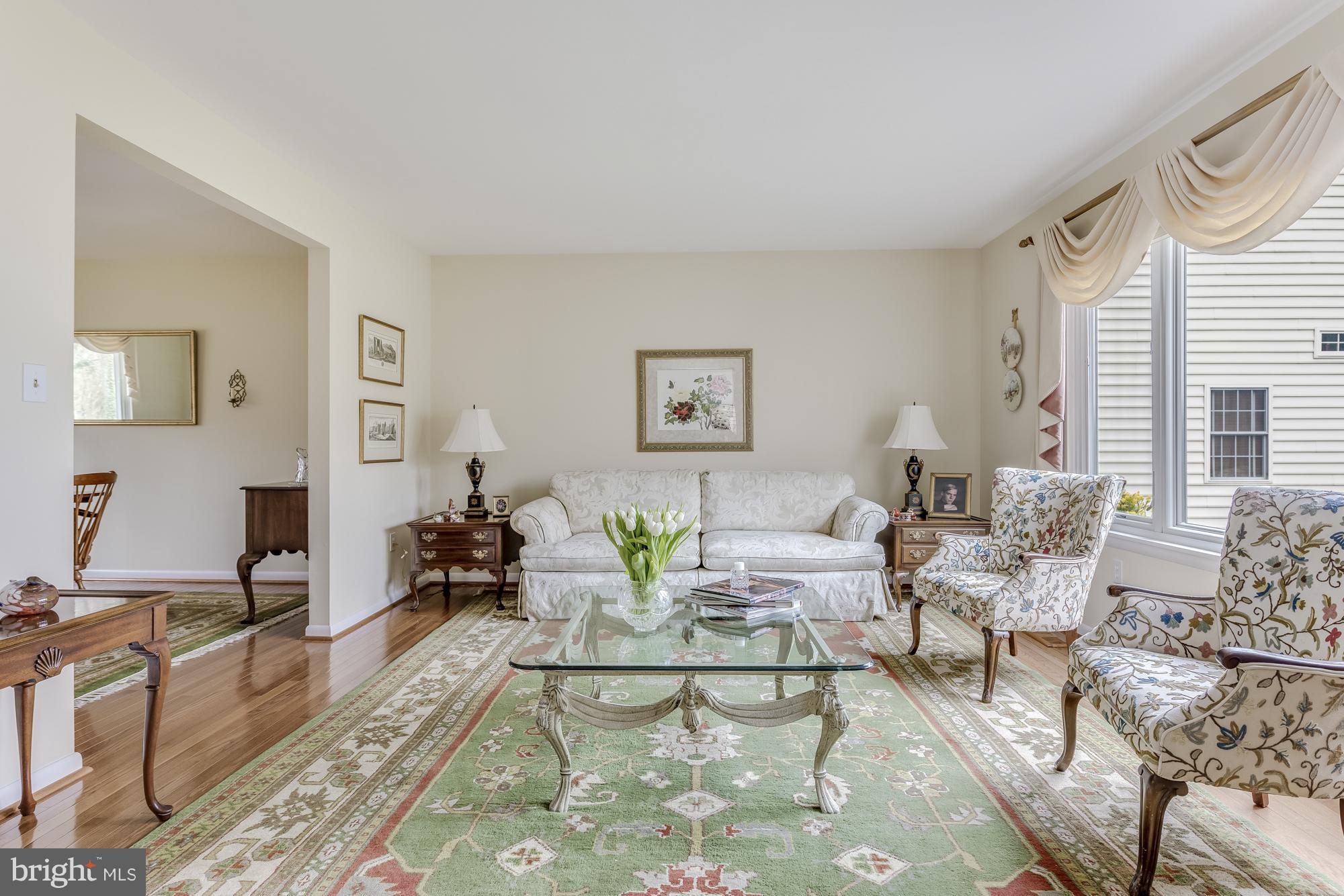 2966 Valley View Road Annapolis, MD 21401 - Photo 3 of 29 Elegant living room eith hardwood floors