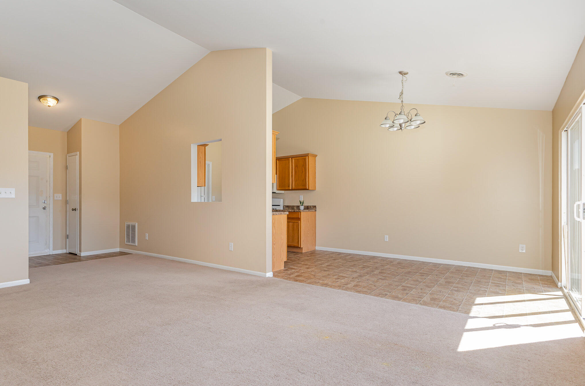 370 South Boo Road Burns Harbor, IN 46304 - Photo 5 of 22 a view of an empty room