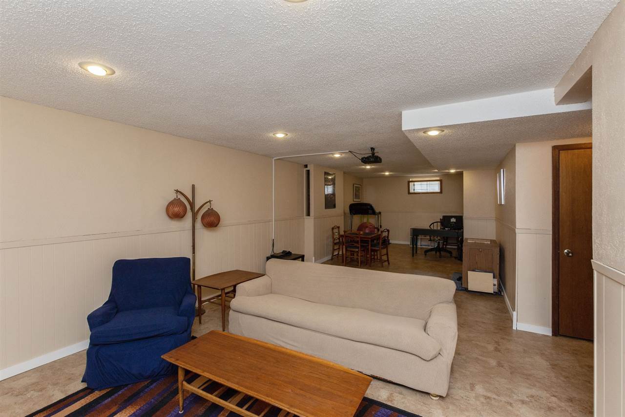 2324 Ridgeway Drive Southeast Cedar Rapids, IA 52403 - Photo 19 of 28 Gallery Image 19